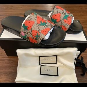 Gucci Strawberry Supreme slides